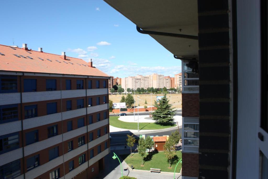 Apartamento La Cenicienta Apartment Leon Exterior photo